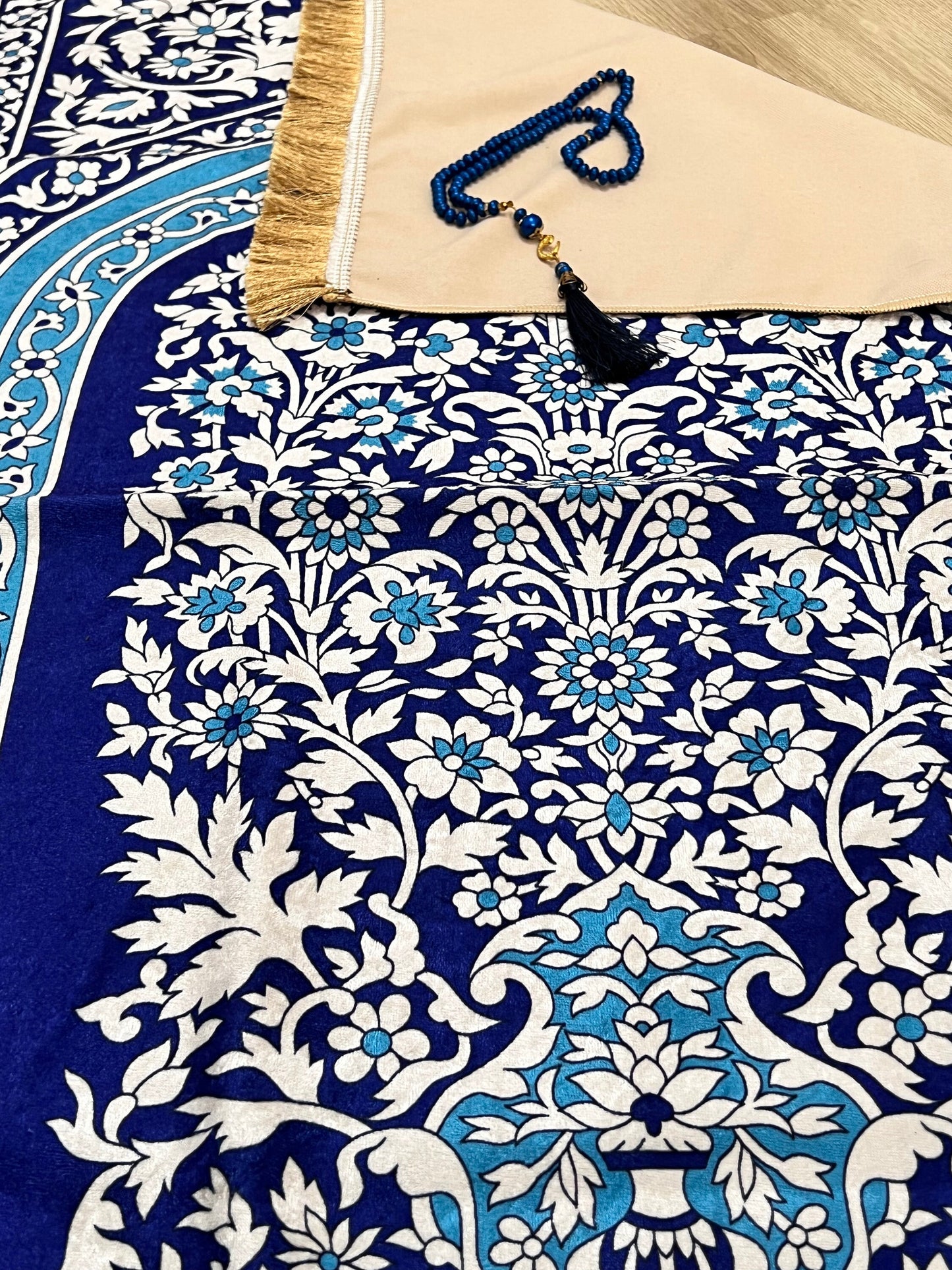 Prayer Rug for Muslim | Prayer Mat | Gebetsteppich | Luxury Prayer Rug | Janamaz | Ramadan Gift | Eid Gift | Wedding Gift